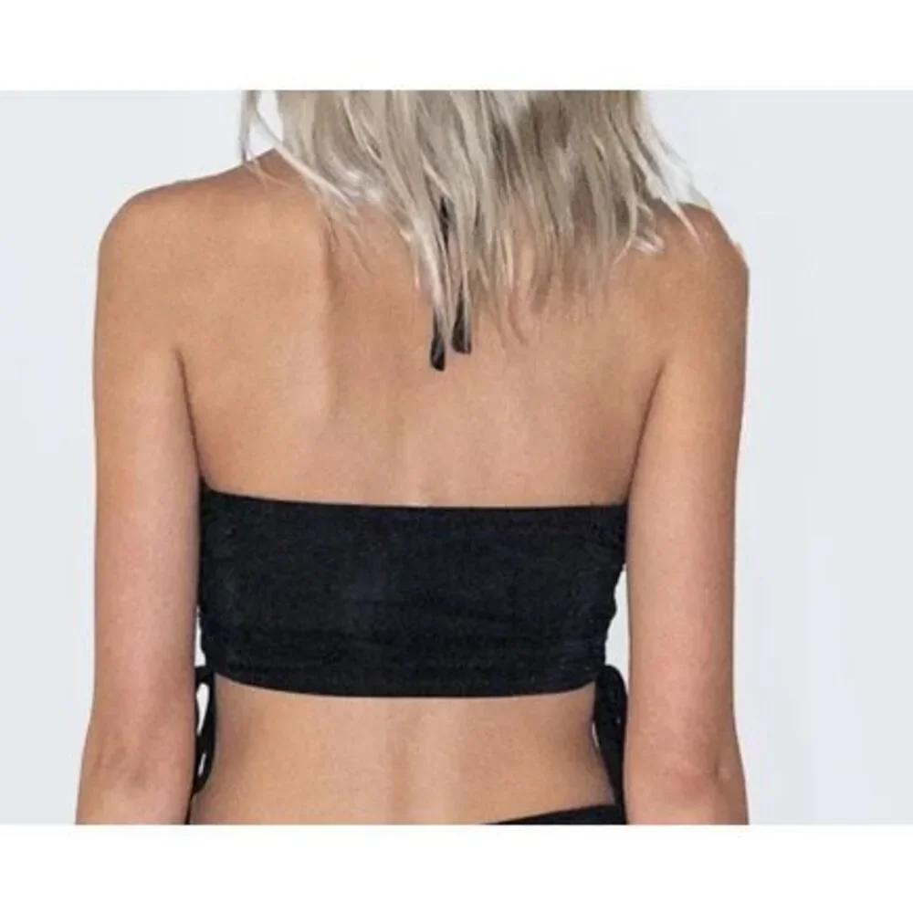 Princess Polly Black Cutout Halter Crop Top Size 6 Y2K Party Clubwear Luna set - Picture 2 of 6